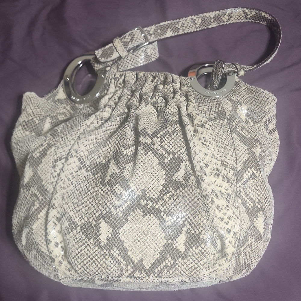 MICHAEL KORS Elegant Snakeskin Shoulder Bag
